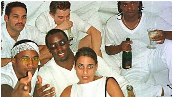 P Diddy bersama beberapa artis yang hadir di pestanya.