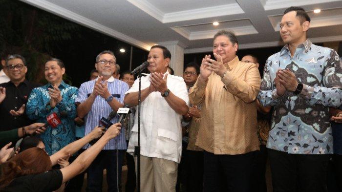 Para ketua umum partai Koalisi Indonesia Maju usai Prabowo Subianto mengumumkan Gibran Rakabumig menjadi cawapres di kediaman Prabowo, Jalan Kertanegara, Jakarta Selatan, Minggu (22/10/2023).