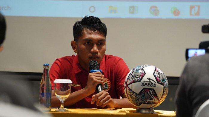 Pemain Persija Jakarta Frengky Deaner Missa saat konferensi pers jelang laga perdana kontra Bali United Liga 1 2022/2023, Jumat (22/7/2022).