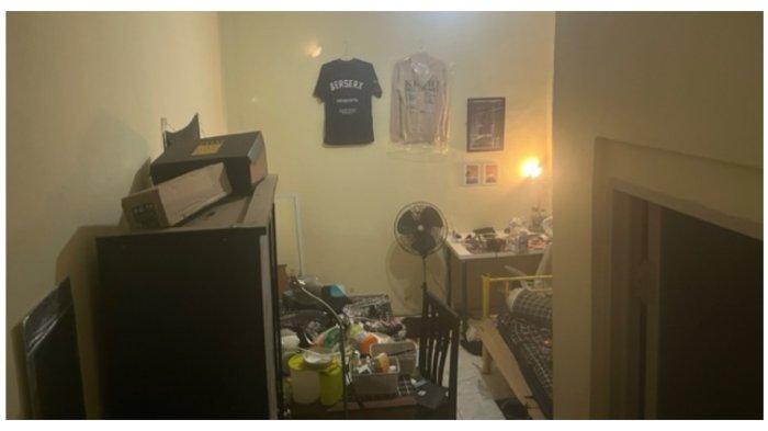 Penampakan kamar kos mahasiswa UI yang dibunuh seniornya, Jumat (4/8/2023). (1)