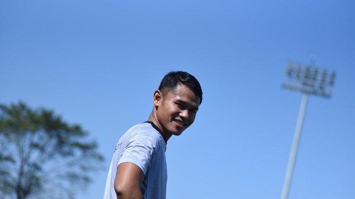 Penyerang Persib Bandung, Muhammad Dimas Drajad.