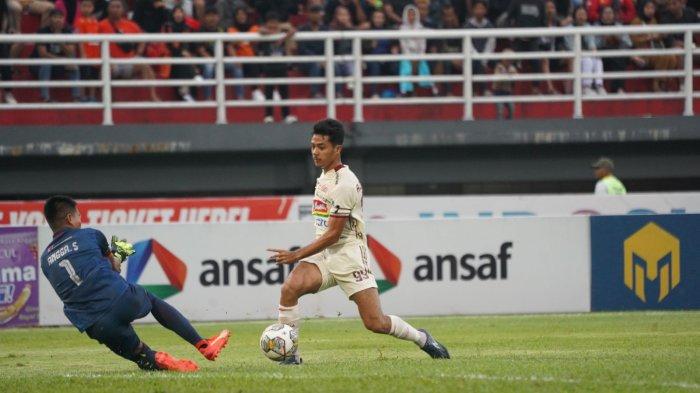 Penyerang Persija Jakarta, Aji Kusuma, saat pertandingan kontra Borneo FC di Stadion Segiri, Samarinda, Kalimantan Timur, Rabu (8/3/2023). (Dok: persija)