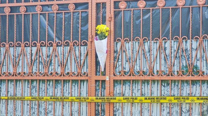Mengingat kasus Kalideres, satu keluarga yang terdiri dari empat orang meninggal sisa tulang di rumahnya. Keluarga itu adalah Rudyanto Gunawan (71), K Margaretha Gunawan (68), Dian Febbyana (42) dan Budyanto Gunawan (69).