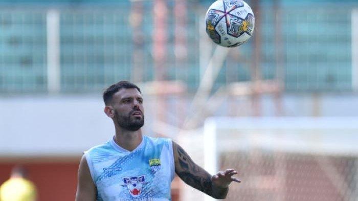 Playmaker Persib Bandung Tyronne Del Pino