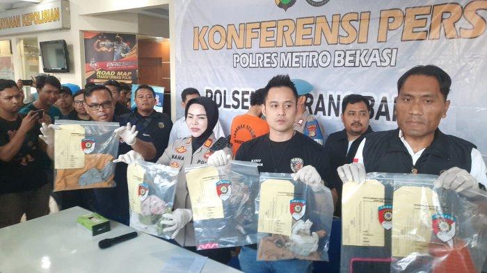 Polsek Cikarang Selatan saat menggelar konferensi pers kasus suami bunuh istri, Senin (11/9/2023).
