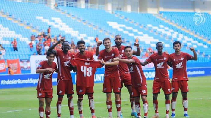 Potret selebrasi pemain PSM Makassar di Liga 1 2024/2025.