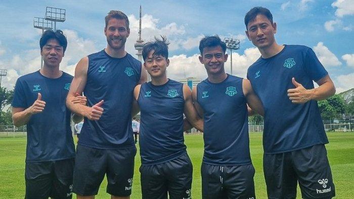 Pemain Timnas Indonesia, Pratama Arhan saat melakoni pemusatan latihan bersama klub barunya, Suwon FC di Indonesia.