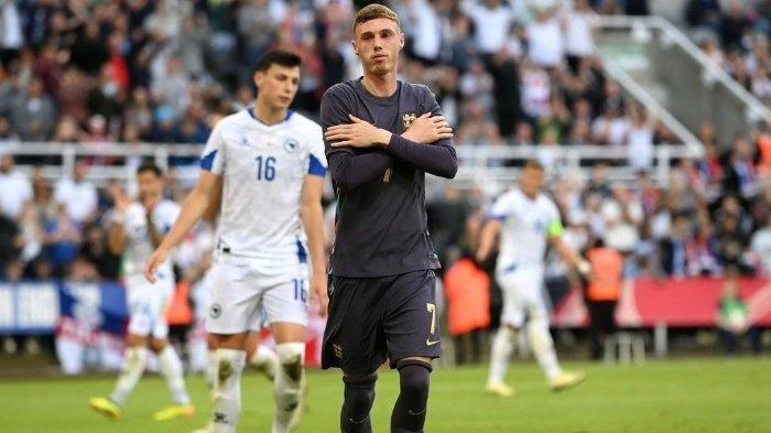 Selebrasi gelandang Timnas Inggris Cole Palmer setelah mencetak gol.