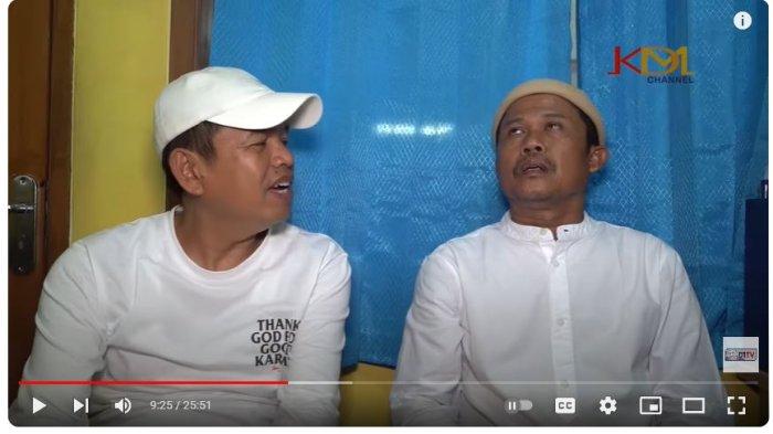 Suroto (50) orang pertama yang menolong Eky dan Vina di Jembatan Talun diskakmat Dedi Mulyadi. Cuma bisa terdiam.
