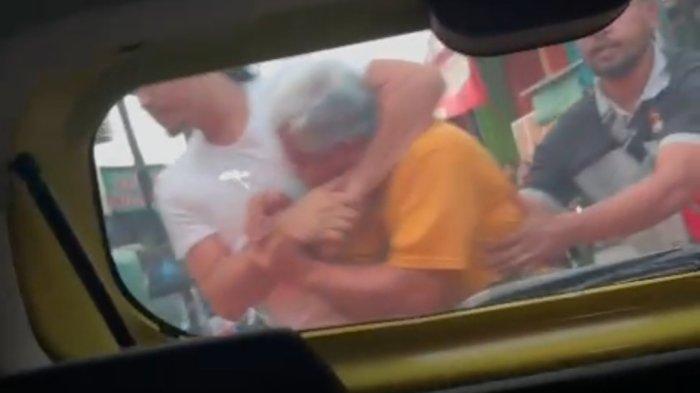 Tangkapan layar dugaan penganiayaan oleh pemilik rental mobil di Tanjung Priok, Jakarta Utara. (1)