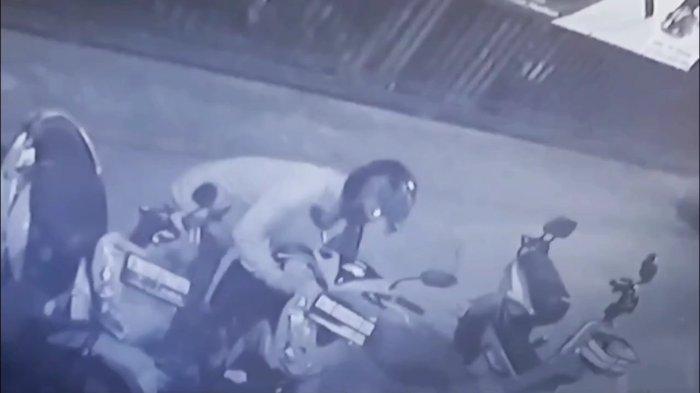 Ditinggal Salat Subuh Motor Jemaah Masjid Di Lubang Buaya Digasak