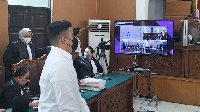 Terdakwa Shane Lukas menghadiri sidang lanjutan kasus penganiayaan David Ozora di PN Jakarta Selatan, Kamis (27/7/2023).