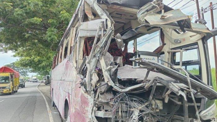 Terungkap dalam kamera CCTV kecelakaan tunggal Bus Efa Transjaya di Tol Solo-Ngawi, Minggu pagi (4/2/2024).