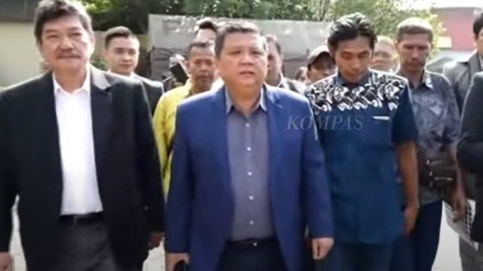 Tim pengacara dari Peradi mendampingi keluarga terpidana kasus Vina di Polda Jabar, Rabu (19/6/2024).