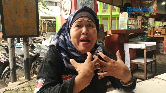 Lita Pandiari (53), warga korban gusuran Kampung Pulo yang kini tinggal di Rusun Jatinegara Barat, Jatinegara, Jakarta Timur, Sabtu (15/2/2025).
Artikel ini telah tayang di TribunJakarta.com dengan judul Jerit Tangis Warga Rusun Jatinegara Barat Tolak Pembatasan Sewa Unit: Kami Orang Susah Pak, https://jakarta.tribunnews.com/2025/02/15/jerit-tangis-warga-rusun-jatinegara-barat-tolak-pembatasan-sewa-unit-kami-orang-susah-pak?page=all.
Penulis: Bima Putra | Editor: Jaisy Rahman Tohir