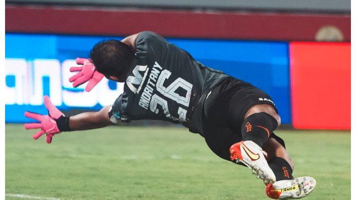 Andritany saat laga Persija vs Persebaya, Senin (14/2/2022).