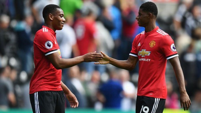 Pelatih Manchester United, Jose Mourinho memberikan tantangan kepada Anthony Martial dan Marcus Rashford untuk bisa mempersiapkan diri lebih baik agar dapat dipilih sebagai starter.