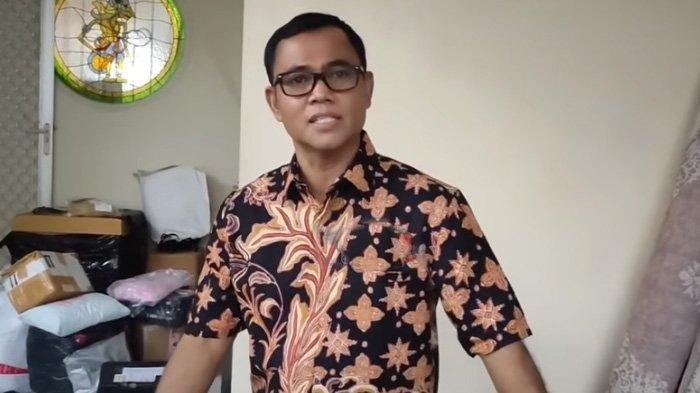 Ayahanda Bibi Andriansyah, Haji Faisal.
