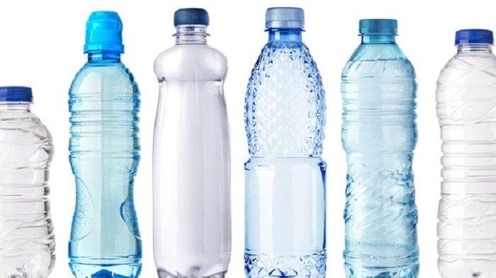 Ilustrasi botol minum