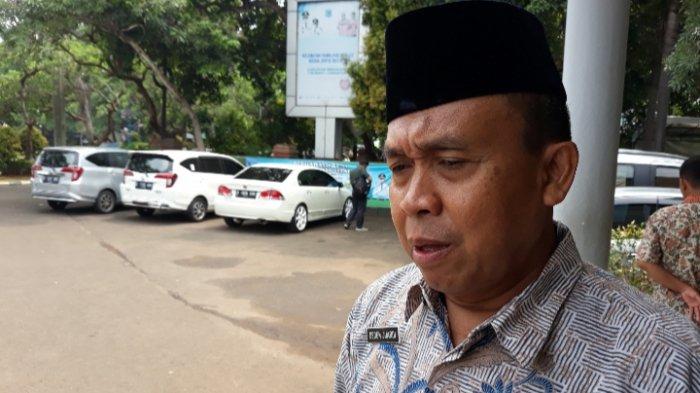 Camat Pamulang, Deden Juardi, di pelataran kantornya, Pamulang, Tangsel, Kamis (5/12/2019)