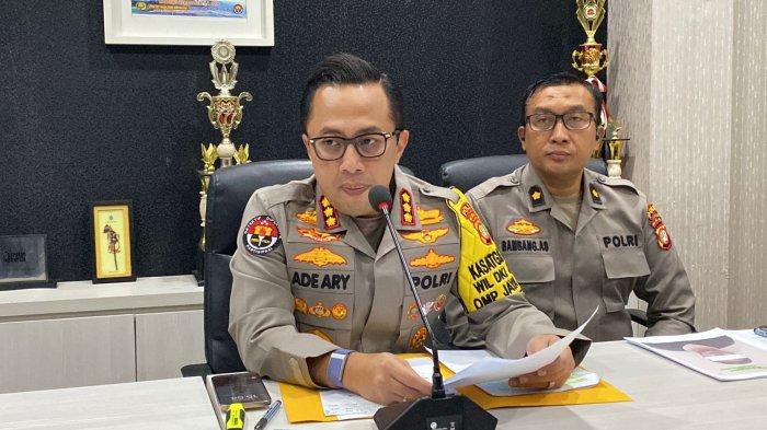 Kabid Humas Polda Metro Jaya Kombes Ade Ary Syam Indradi saat diwawancarai, Kamis (3/10/2024).