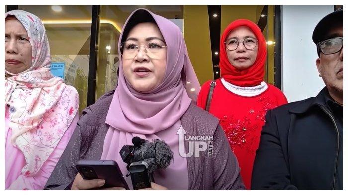 Foto Tifauzia Tyassuma atau yang lebih dikenal sebagai dokter Tifa