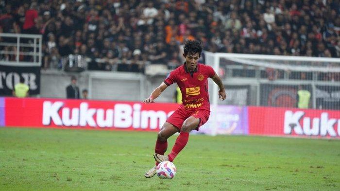 Bek sayap Persija Jakarta, Firza Andika 