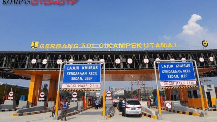 Gerbang Tol Cikampek Utama I di KM 70. Simak cara isi saldo e-toll Mandiri lewat Shopee hingga Tokopedia.