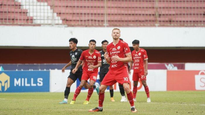 Ekspresi gelandang asing Persija Jakarta, Hanno Behrens 