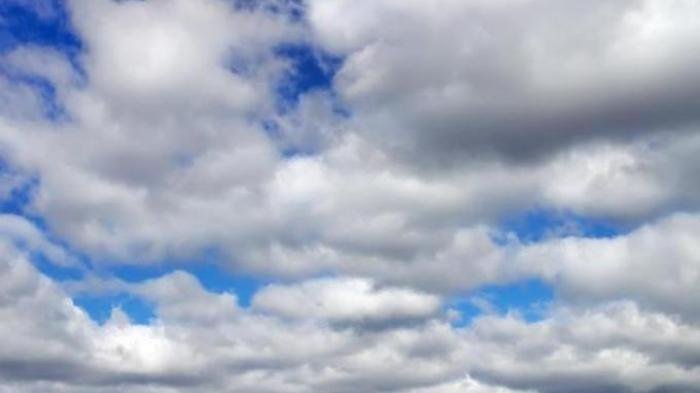 Prakiraan Cuaca DKI Jakarta Hari Ini: Dua Wilayah Berawan