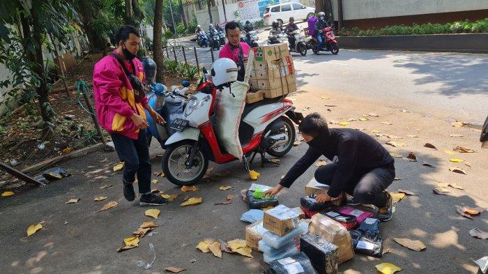 Kurir bank sampah