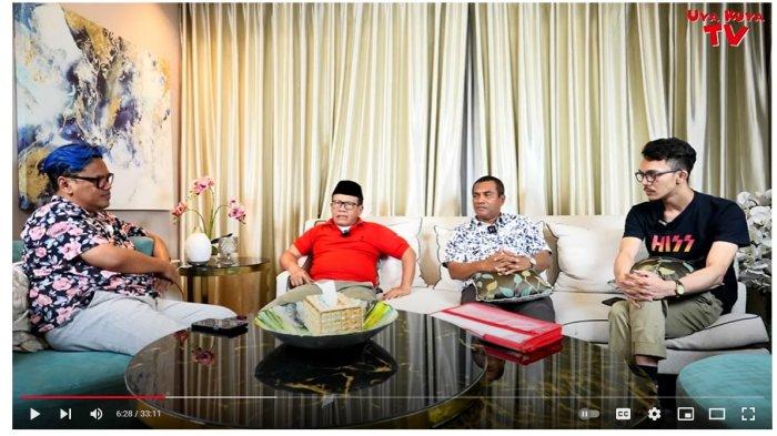 Di saat si kembar Rihana Rihani masih buron, ternyata korban penipuannya justru jadi tersangka. Bukan hanya jadi tersangka, korban penipuan iPhone Rihana Rihani, bernama Pungki rupanya juga sudah ditahan di Polsek Ciputat.