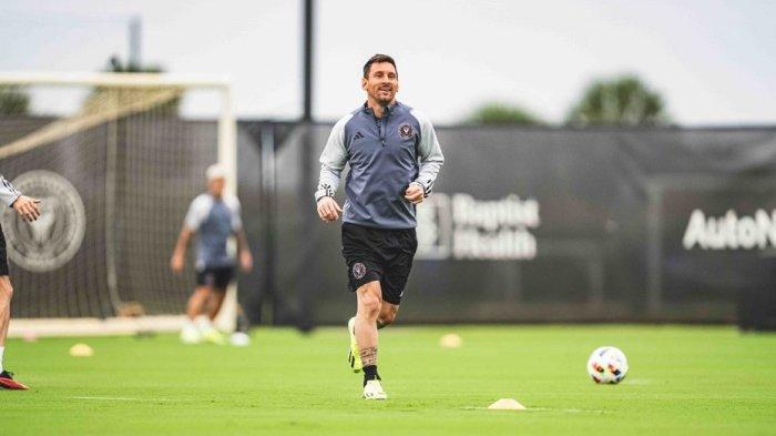 Penyerang asal Argentina, Lionel Messi menjalani latihan pramusim bersama Inter Miami.