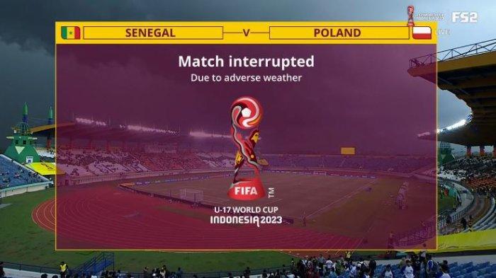 Pertandingan Senegal vs Polandia di Piala Dunia U-17 2023 di Stadion Si Jalak Harupat, Bandung, pada Selasa (14/11/2023) ditunda akibat hujan dan petir.