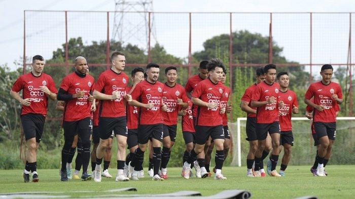 Persija telah melakukan latihan perdana setelah jeda sebulan sekaligus yang pertama pada 2024 di Nirwana Park, Bojongsari, pada Selasa (16/1/2024) sore.