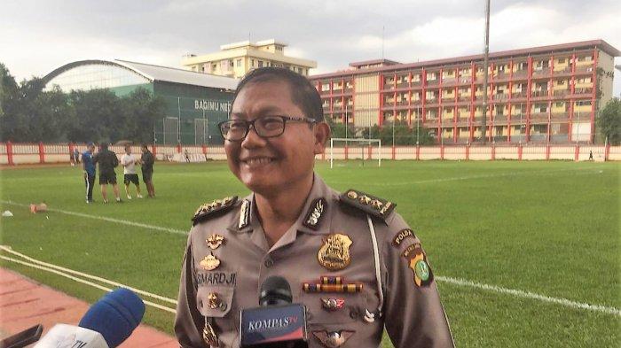  Sumardji saat diwawancarai setelah memantau Bhayangkara FC berlatih di Stadion PTIK, Jakarta, Senin (4/2/2019).