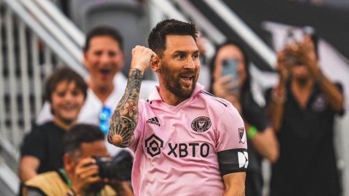 Lionel Messi mencetak sejarah dengan rekor mencetak gol ke 100 gawang klub berbeda sepanjang kariernya.