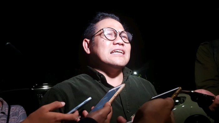 Ketua Umum PKB Muhaimin Iskandar usai bersilaturahmi dengan politikus senior Golkar, Akbar Tandjung di Kebayoran Baru, Rabu (25/4/2018) malam. TRIBUNJAKARTA.COM/DWI PUTRA KESUMA