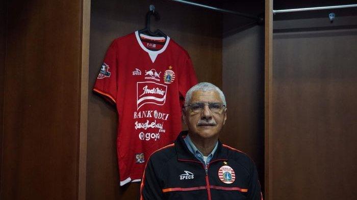 ?Pelatih anyar Persija Jakarta, Edson Tavares saat diperkenalkan ke publik pada Minggu (29/9/2019).