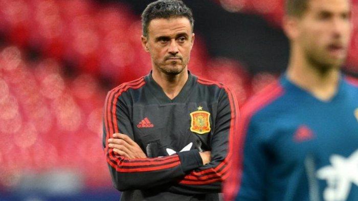 Pelatih Timnas Spantol Luis Enrique saat memimpin sesi latihan di Wembley Stadium London, 8 September 2018