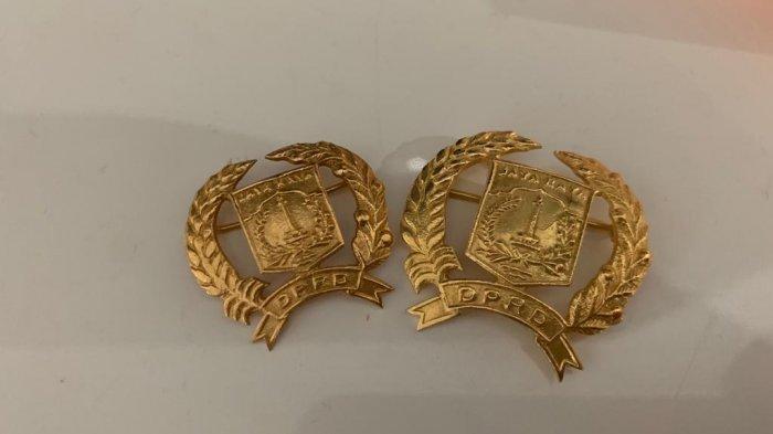 Penampakan pin emas anggota DPRD DKI Jakarta, Selasa (20/8/2019).