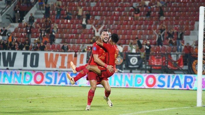 Selebrasi penyerang Marko Simic usai mencetak gol untuk Persija Jakarta di kompetisi Liga 1.
