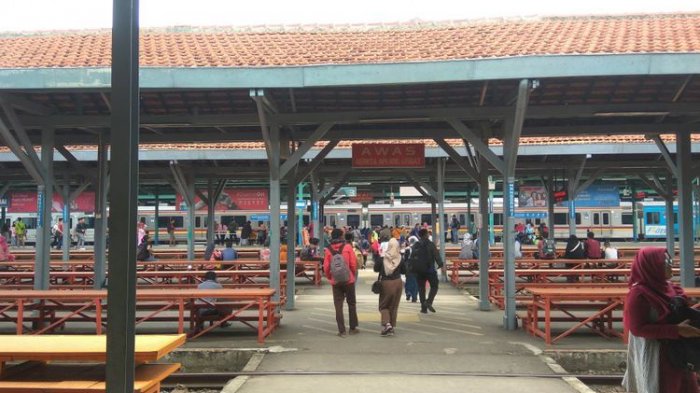Stasiun Manggarai di Jakarta Selatan jadi stasiun tersibuk di Indonesia, Kamis (1/2/2018)