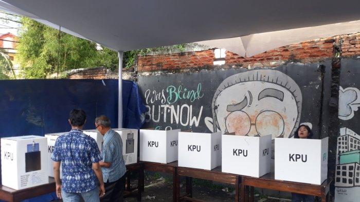 Suasana pencoblosan di TPS 45, Kelurahan Petamburan, Jakpus, Rabu (17/4/2019).