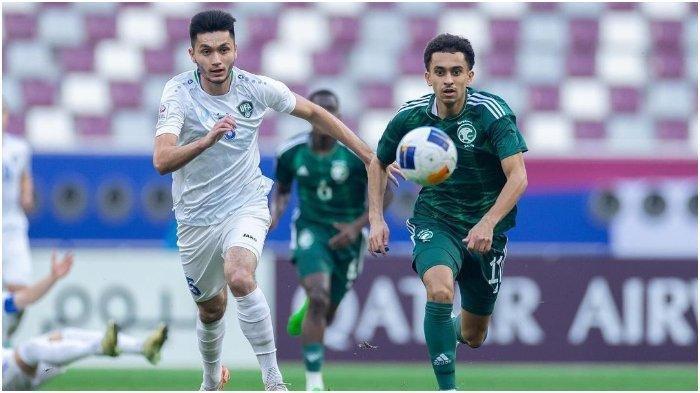 Potret pertandingan Perempat Final Piala Asia U23 2024 antara Uzbekistan U23 vs Arab Saudi U23 di Stadion Internasional Khalifa, Jumat (26/4/2024).