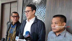 Ketua-Komisi-C-DPRD-DKI-Jakarata-Dimaz-Raditya-tengah-didampingi-Wakil-Ketua-Komisi.jpg
