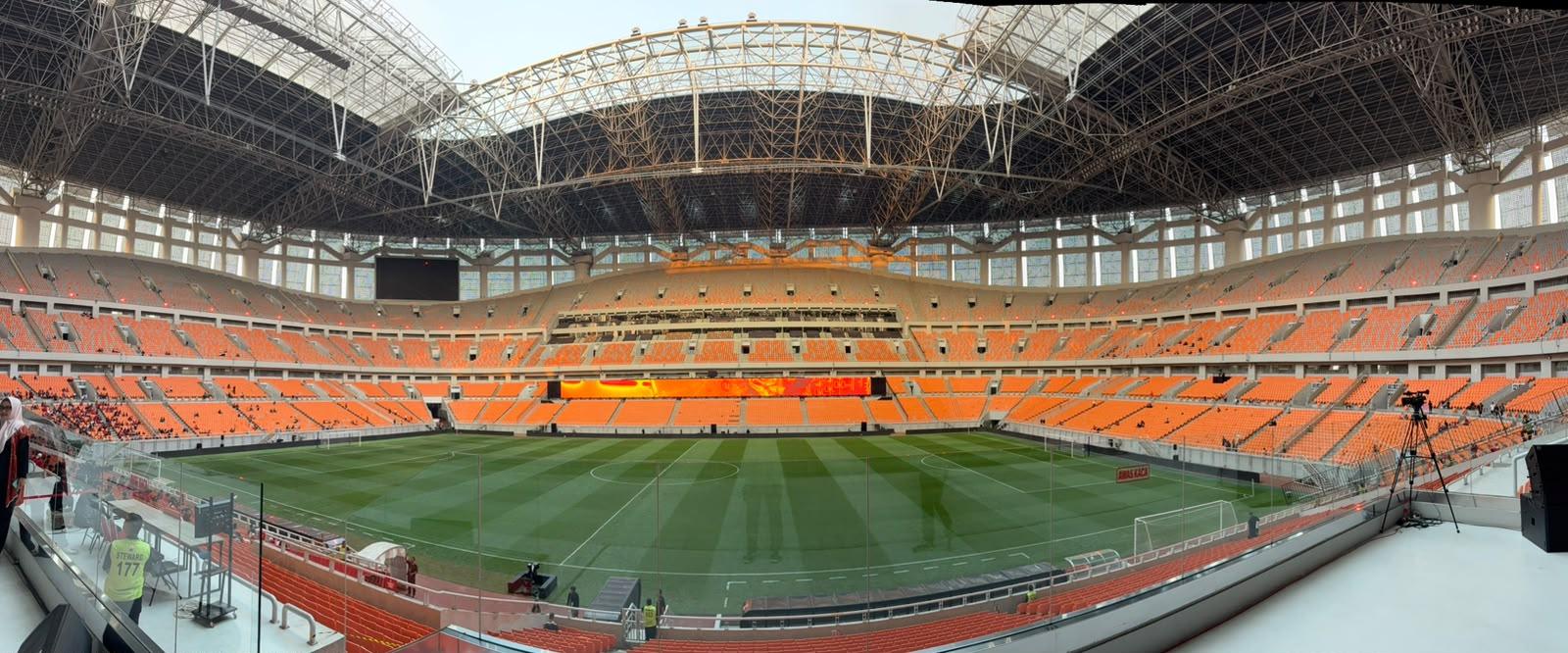 JIS Kena Semprot 2 Pelatih Asing! Shin Tae-yong Blak-blakan, Marcos Reina tuturkan Rumput 'Bencana'