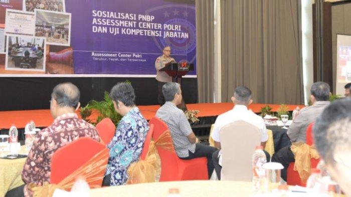Wakapolda Jambi Brigjen Pol. Edi Mardianto membuka kegiatan sosialisasi PNBP Assessment Center Polri dan Uji Kompetensi Jabatan Polda Jambi T.A. 2024 pada, Kamis (29/2/2024)