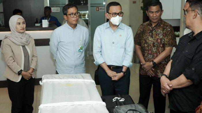 Kementerian Pelindungan Pekerja Migran Indonesia (KemenP2MI) berhasil memulangkan jenazah Ngadiman, seorang Pekerja Migran Indonesia (PMI) yang meninggal dunia akibat mengalami kecelakaan kerja di Korea Selatan.