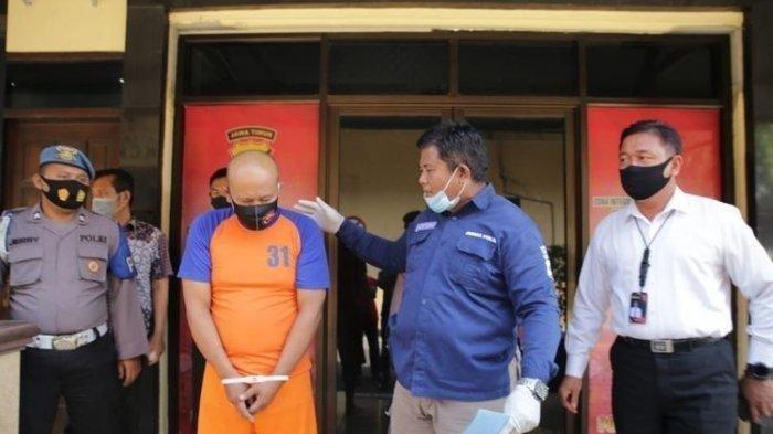 Sidang Pembunuhan Sadis Jombang Dimulai, Istri Terdakwa Buka Rahasia Perilaku Aneh